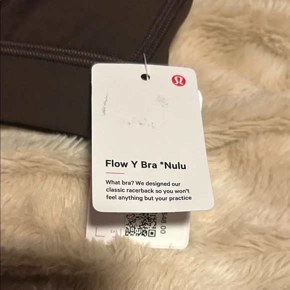NWT size 14 Lululemon Flow Y Nulu Bra - Picture 4 of 11